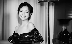 青年演员李庚希露肩礼服性感图片_1