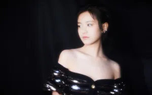 青年演员李庚希露肩礼服性感图片_7