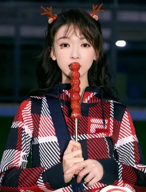 吴谨言圣诞甜美灵动写真图片_8