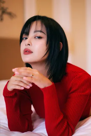 辛芷蕾性感美艳写真图片