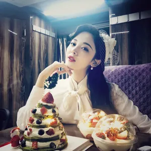 古力娜扎圣诞节甜美私服图片_4
