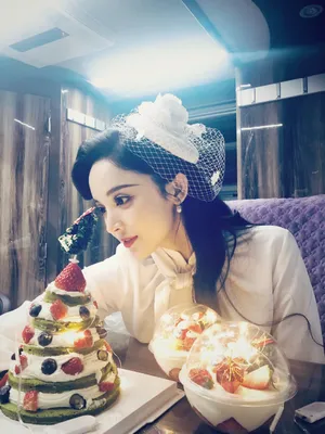 古力娜扎圣诞节甜美私服图片_6