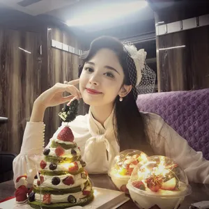 古力娜扎圣诞节甜美私服图片_7