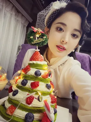 古力娜扎圣诞节甜美私服图片_8