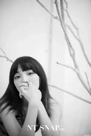 强东玥百变风格甜美写真图片_3
