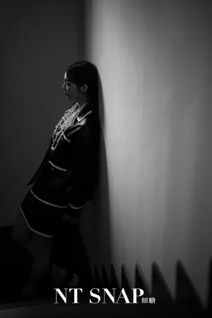 强东玥百变风格甜美写真图片_10
