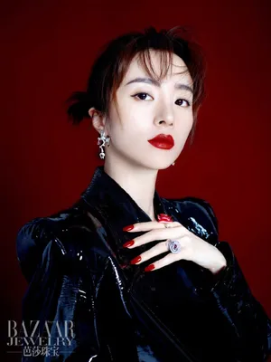 胡冰卿复古红唇性感写真图片_4