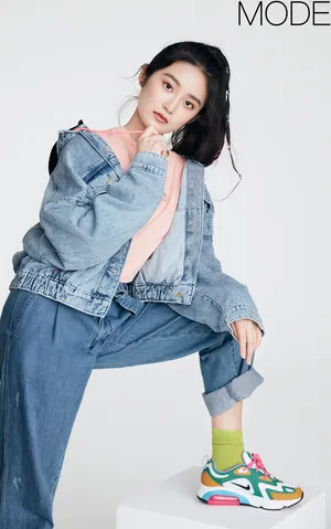 柴蔚时尚甜美写真图片_3