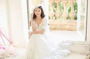 柴蔚优雅迷人白裙写真图片_6