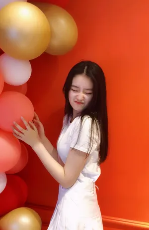 柴蔚可爱俏皮生活照图片_3