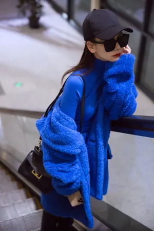 戚薇蓝色妖姬美艳写真图片_4