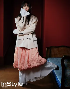 郑爽魅力杂志封面写真图片_2