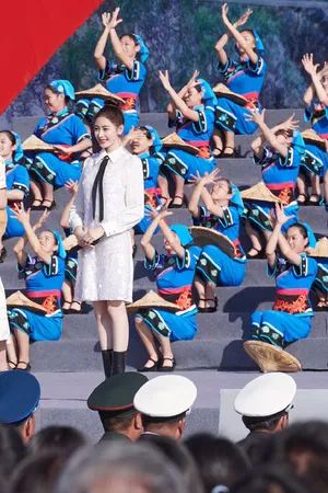 张天爱甜美养眼活动照图片_6
