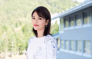 刘涛白色长裙气质写真图片_6