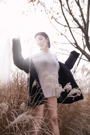 赵奕欢性感背头造型撩人写真图片_5