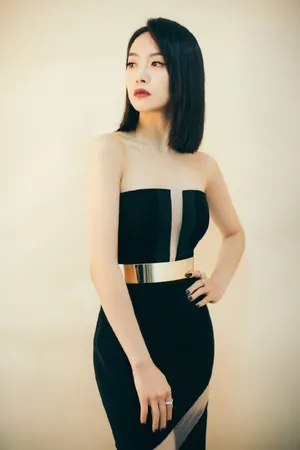 宋茜鱼尾裙优雅迷人写真_4