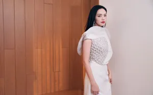 姚晨曼妙曲线性感写真
