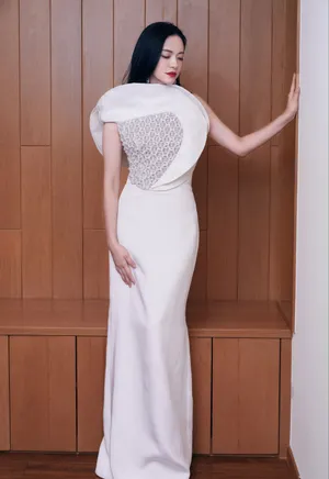 姚晨曼妙曲线性感写真_2