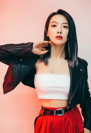 宋茜酷美皮衣时尚写真图片_11