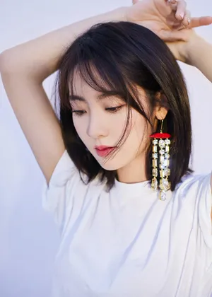 邢菲清纯养眼写真图片_1