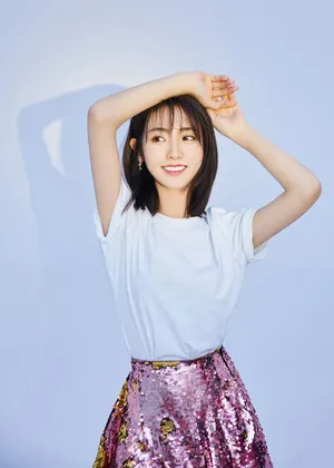 邢菲清纯养眼写真图片_3