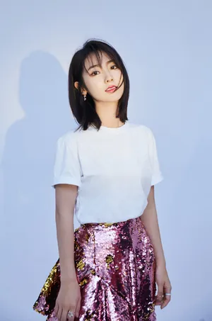 邢菲清纯养眼写真图片_5