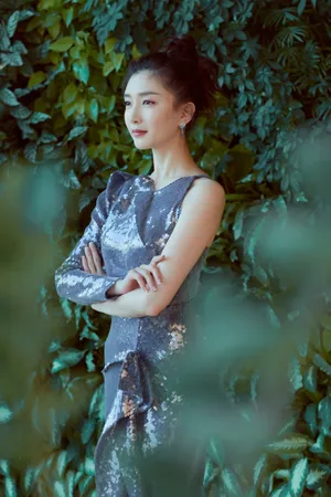 江疏影美人鱼裙性感优雅写真图片_1