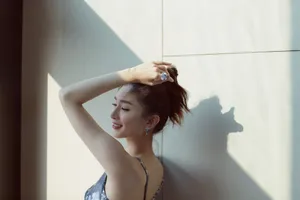 江疏影美人鱼裙性感优雅写真图片_5