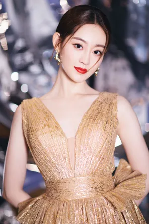 祝绪丹金色礼裙优雅写真图片_3