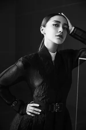 angelababy闭年刊封面写真图片_4