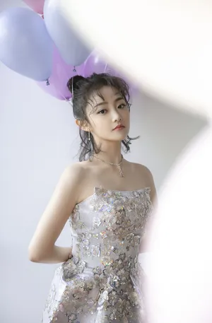 吴佳怡甜美灵动写真图片_3