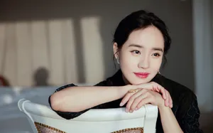 王智优雅干练写真图片_2