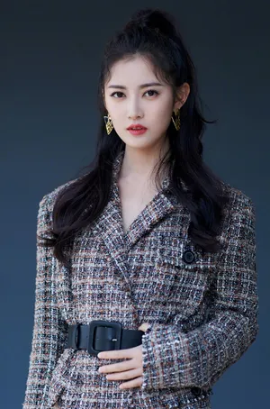 陈钰琪时尚俏丽写真图片