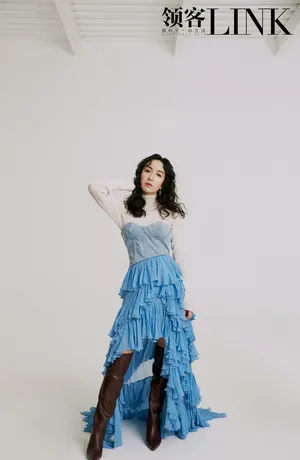 娄艺潇时尚妩媚写真大片_7