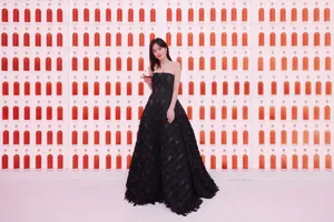 秦岚优雅性感品牌活动图片_2