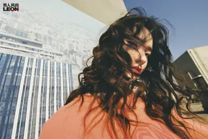 林允云朵卷发甜美写真图片_2