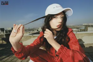 林允云朵卷发甜美写真图片_6