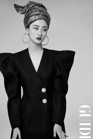 叶青时尚摩登黑白写真图片_4