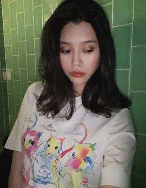奚梦瑶妩媚自拍照图片