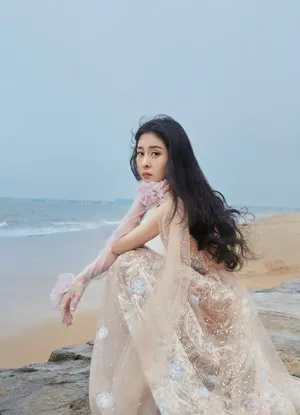 张碧晨唯美仙气写真图片