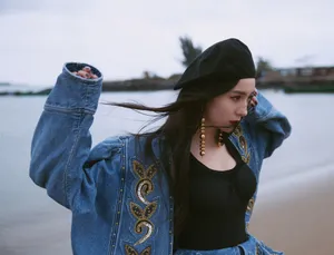 杨幂酷美性感海边写真图片_8
