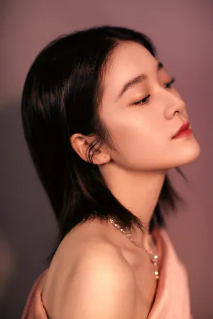 张雪迎甜美温婉写真图片