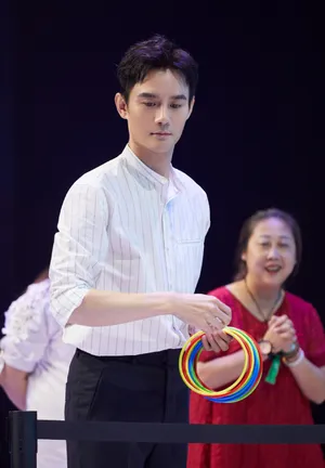王凯清爽帅气杭州活动照图片_5