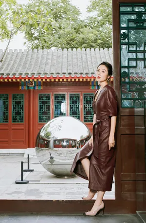 叶璇时尚大气皮裙写真图片_6