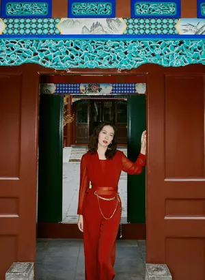 叶璇美艳复古写真图片_4
