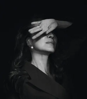 杨紫琼简洁优雅写真图片_2