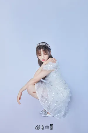 杨超越甜美仙气写真图片