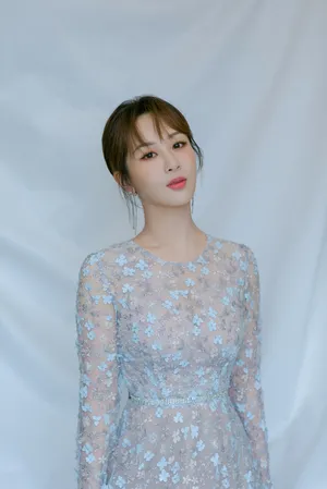 杨紫甜美礼服性感写真图片_6