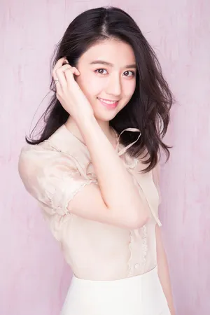 李凯馨温婉迷人写真图片