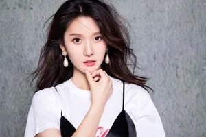 王子璇时尚风格多变甜美写真图片_6
